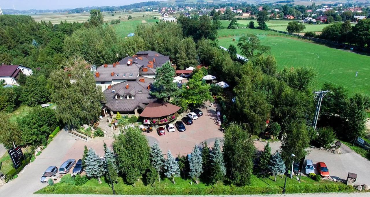 Hotel Restauracja Jas Wedrowniczek Rymanów エクステリア 写真